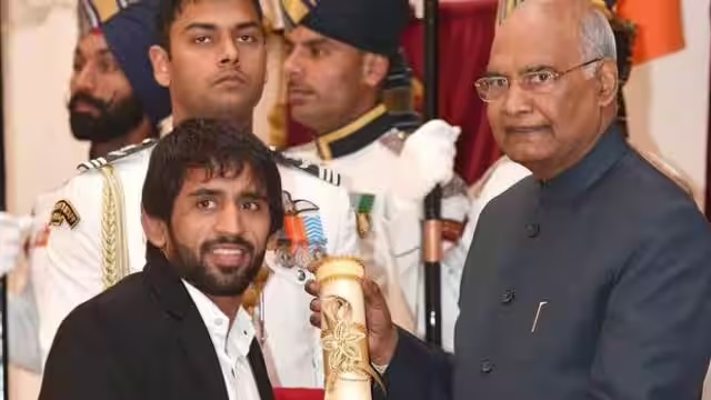 Bajrang Punia returns his Padma Shri